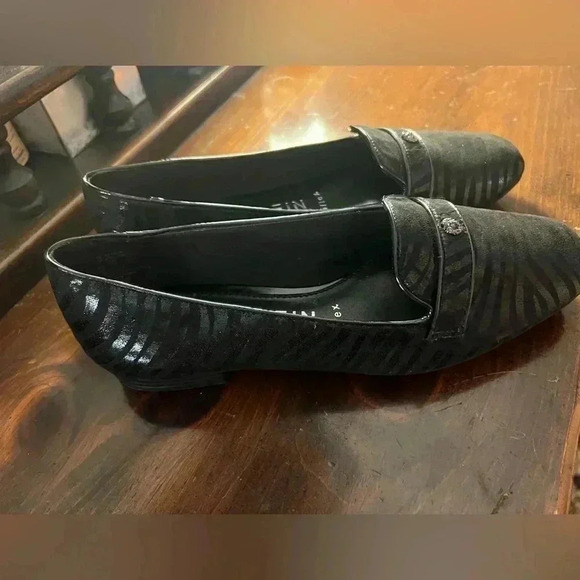 Women’s Anne Klein Flats Size 7 - Picture 3 of 6